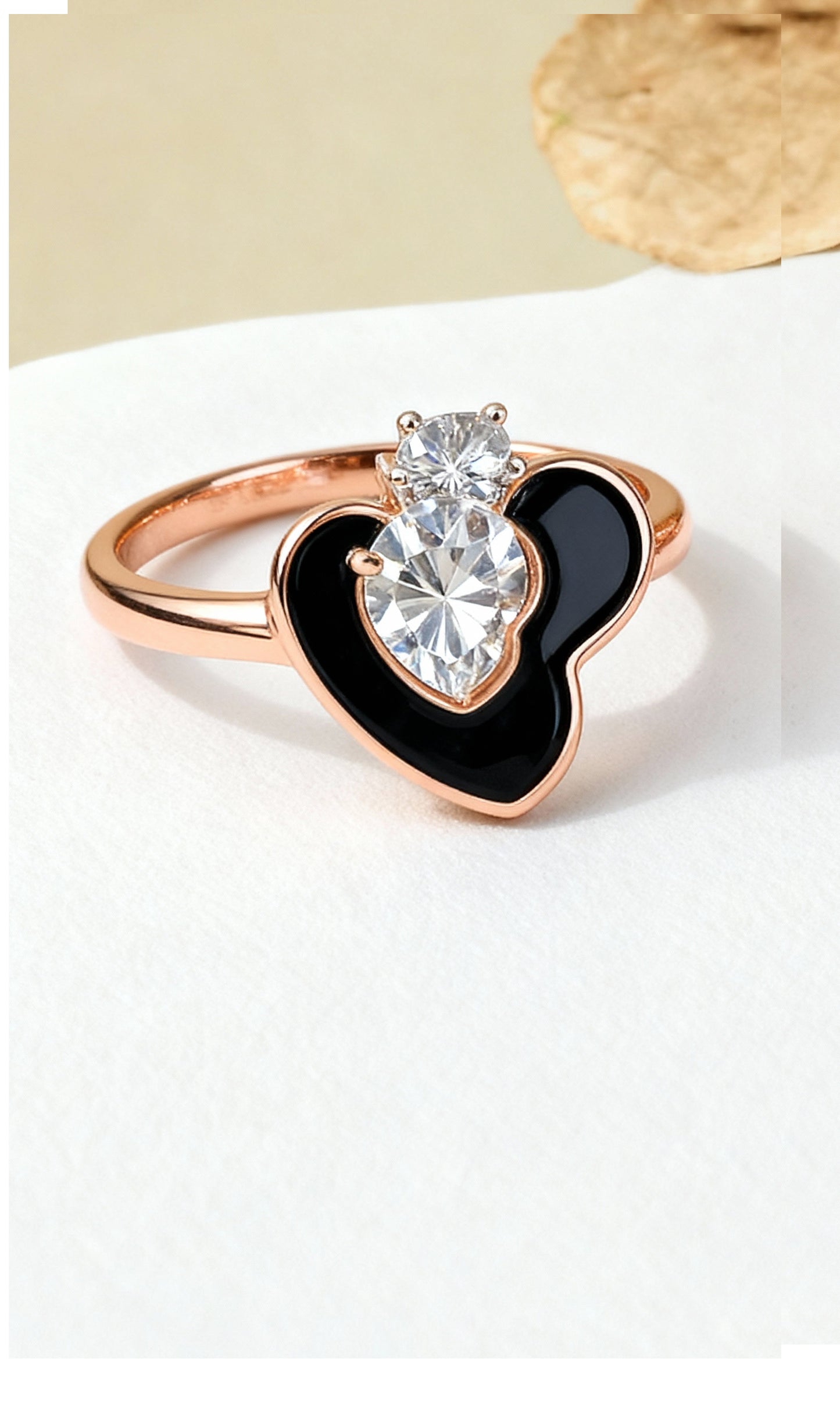 Loisir Beauty Metal Rose Gold Ring