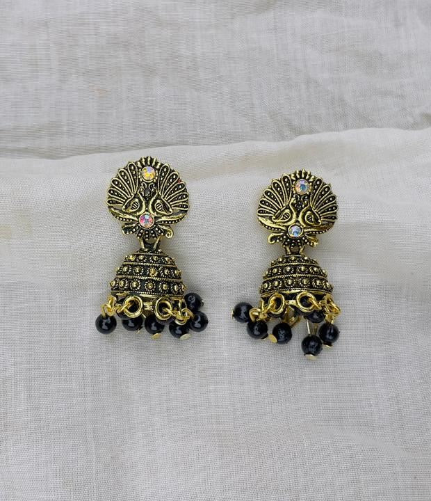 6 Premium Earrings & 2 Elegant Rings ✨ 🎁 Bonus: 2 FREE Surprise Gifts 🎁